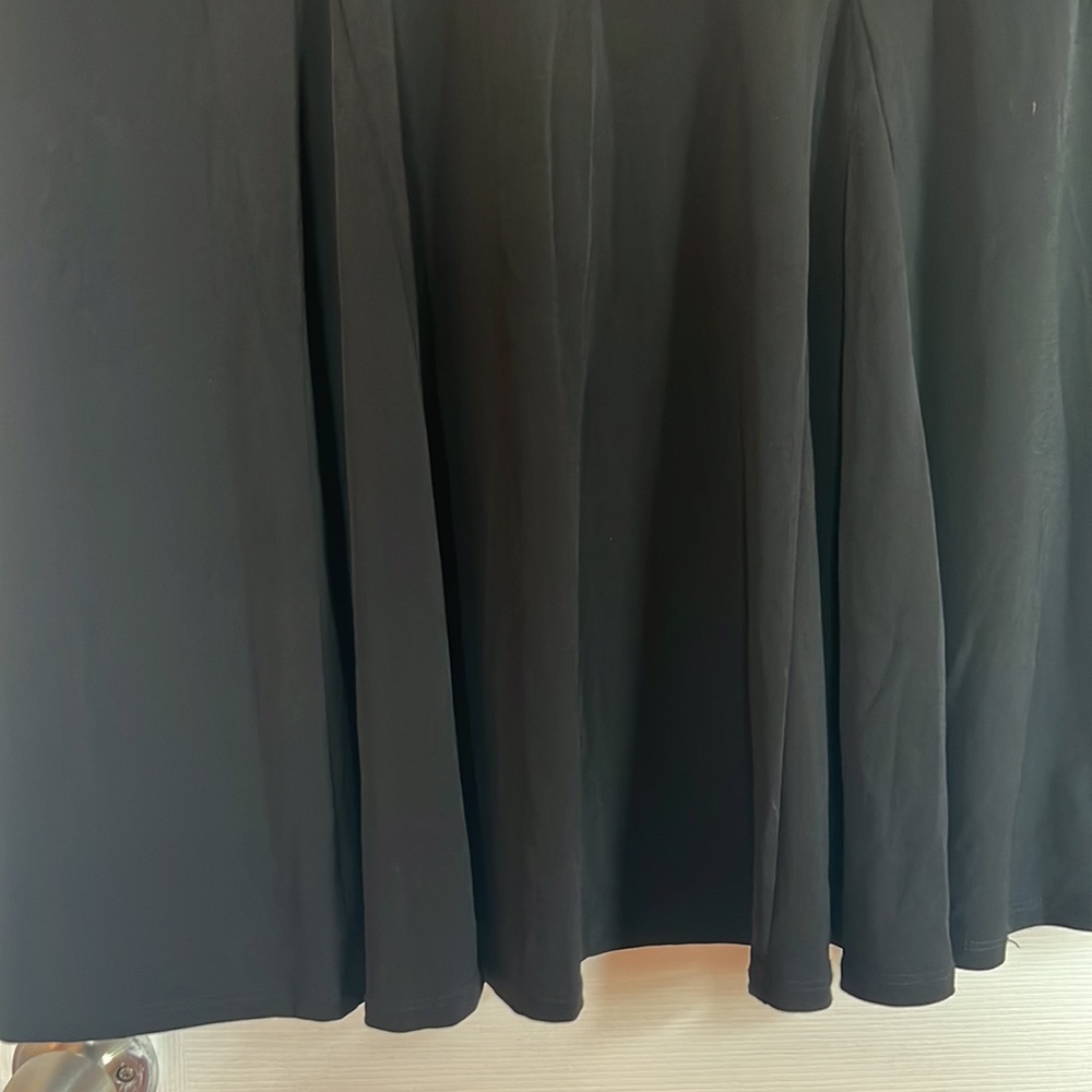 i.e Brand Womens Skirt Size XL Black Knee High Wrinkle Free, Soft Fabric… - Picture 4 of 10